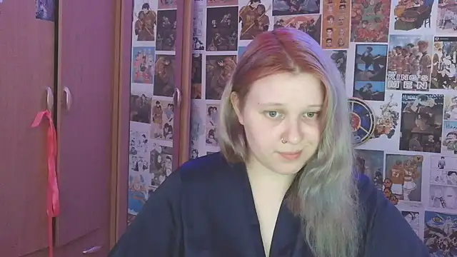 Snapshot of FoxPlayXX chatting on 07-14-26, 02:05 FoxPlayXX online show from 07-14-26, 02:05