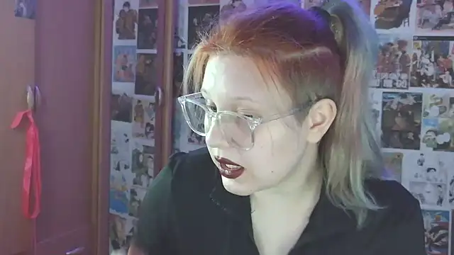 Snapshot of FoxPlayXX chatting on 07-08-26, 06:30 FoxPlayXX online show from 07-08-26, 06:30