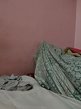 pujapujarrrr online show from 11-02-25, 08:19