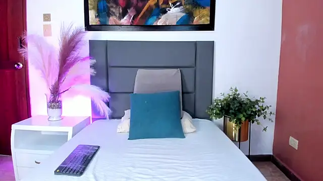 HannaaWells online show from 02-20-26, 06:32