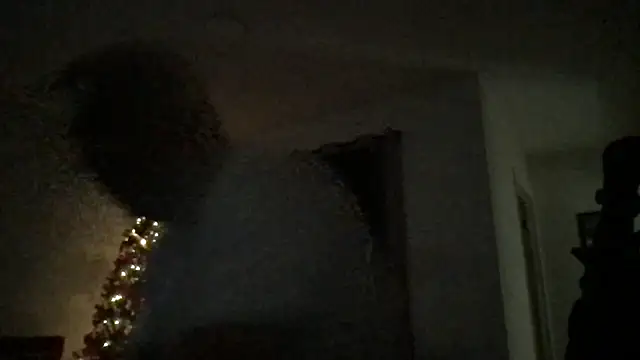 Snapshot of ezrah23 chatting on 12-18-25, 05:50 ezrah23 online show from 12-18-25, 05:50