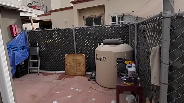 ezrah23 online show from 02-10-26, 05:12