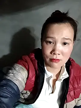 Snapshot of -Lana-123 chatting on 02-08-26, 05:27 -Lana-123 online show from 02-08-26, 05:27