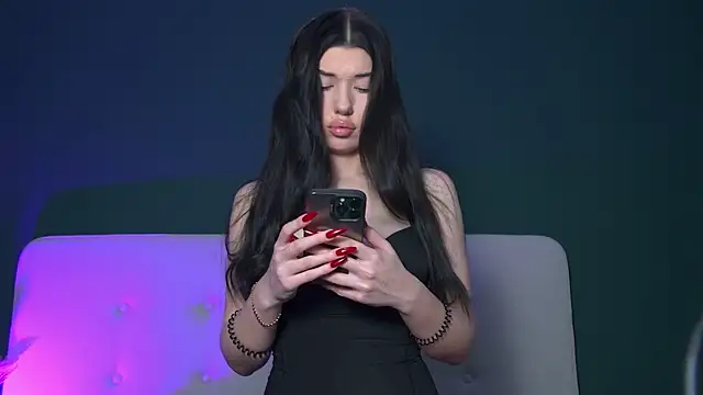 Kattyschwarz online show from 11-14-25, 08:23