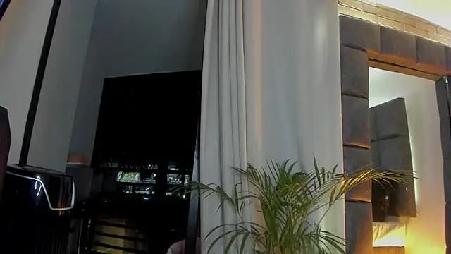 Snapshot of BrigitteVons chatting on 05-11-26, 12:34 BrigitteVons online show from 05-11-26, 12:34