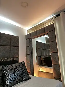 Snapshot of BrigitteVons chatting on 03-12-26, 03:12 BrigitteVons online show from 03-12-26, 03:12