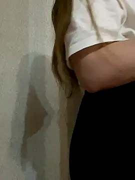 Regina Lynne online show from 11-30-25, 01:12