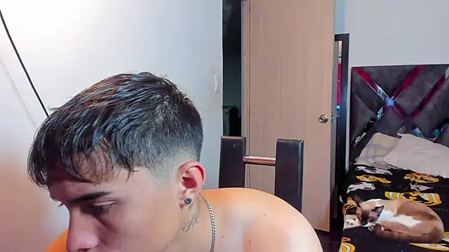 MollyandFher online show from 11-15-25, 03:43