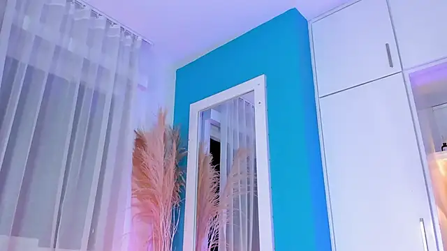 Snapshot of LahanaKimish chatting on 02-05-26, 03:46 LahanaKimish online show from 02-05-26, 03:46