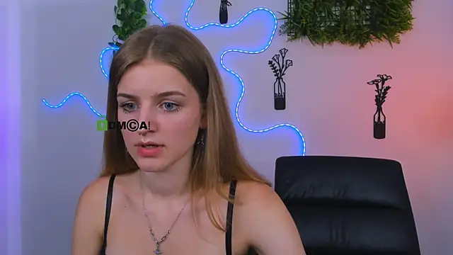 lisa dark  online show from 07-11-26, 12:16