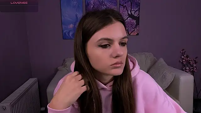 lisa dark  online show from 01-18-26, 12:08