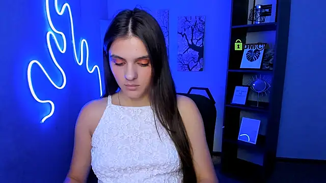 lisa dark  online show from 06-05-26, 02:12