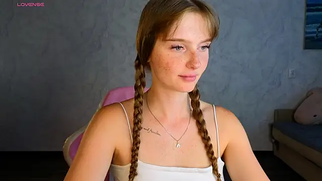 Lovelly molly1 online show from 07-18-26, 03:53