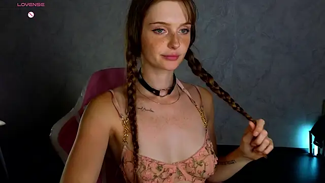 Lovelly molly1 online show from 07-29-26, 06:29