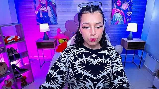 Snapshot of roseefancy19 chatting on 02-18-26, 11:39 roseefancy19 online show from 02-18-26, 11:39