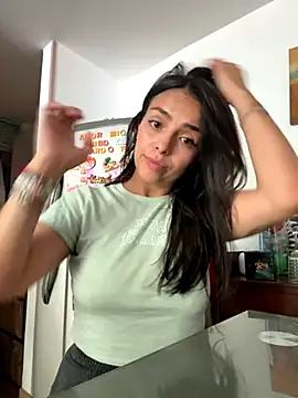 MailynAndNick online show from 11-26-25, 02:28