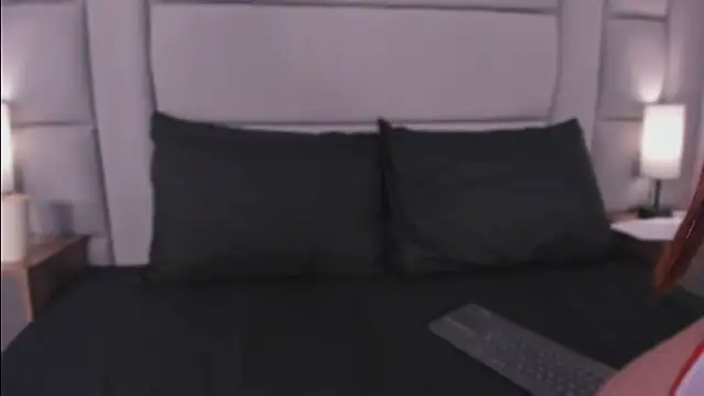 lexiee   online show from 05-18-26, 11:48
