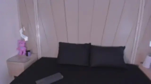 lexiee   online show from 01-12-26, 12:12