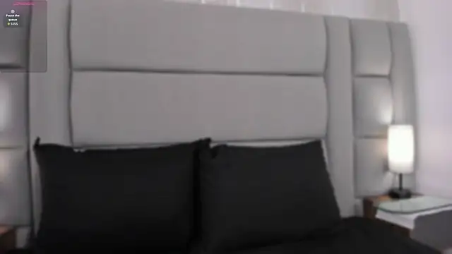 lexiee   online show from 04-22-26, 12:12