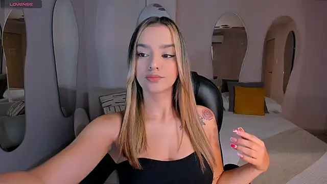 LaurentRosse1 online show from 04-15-26, 08:20