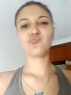 larubia arg online show from 12-22-25, 07:03