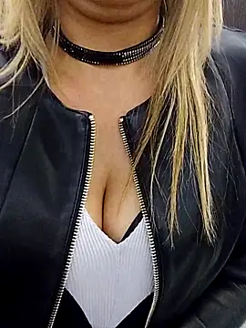 fragoli online show from 10-31-25, 03:30