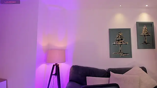 BellaConnorX online show from 05-05-26, 04:15