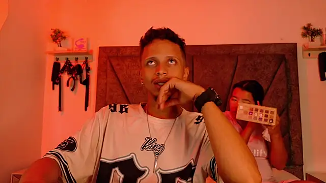 DamianandEva online show from 04-10-26, 12:23