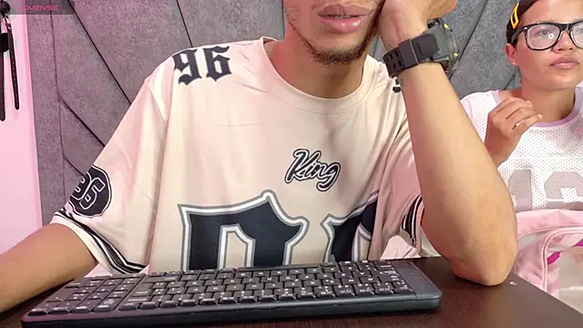 DamianandEva online show from 03-29-26, 12:40