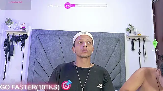DamianandEva online show from 05-12-26, 01:06