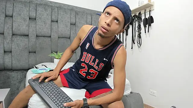 DamianandEva online show from 11-10-25, 12:10