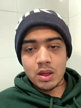 Snapshot of FlashyOcean53 chatting on 01-10-26, 03:02 FlashyOcean53 online show from 01-10-26, 03:02