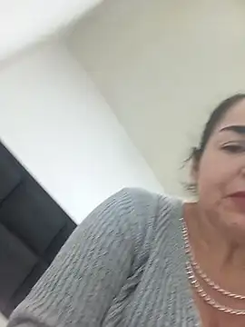 Snapshot of MaryRoze_ chatting on 05-31-26, 05:08 MaryRoze online show from 05-31-26, 05:08