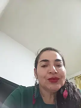 Snapshot of MaryRoze_ chatting on 05-28-26, 01:13 MaryRoze online show from 05-28-26, 01:13