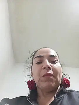 Snapshot of MaryRoze_ chatting on 04-21-26, 01:18 MaryRoze online show from 04-21-26, 01:18