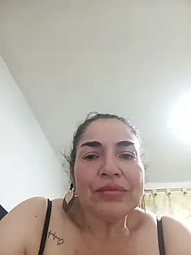 Snapshot of MaryRoze_ chatting on 05-30-26, 01:45 MaryRoze online show from 05-30-26, 01:45