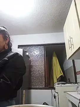 MaryRoze  online show from 12-17-25, 04:17