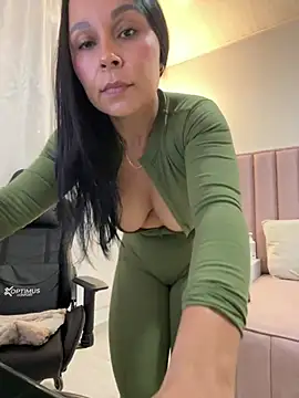 Snapshot of Natural_BIGASS_Nina chatting on 05-31-26, 01:39 Natural BIGASS Nina online show from 05-31-26, 01:39