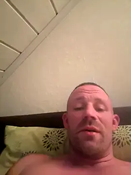 Snapshot of superbertok chatting on 11-03-25, 09:40 superbertok online show from 11-03-25, 09:40