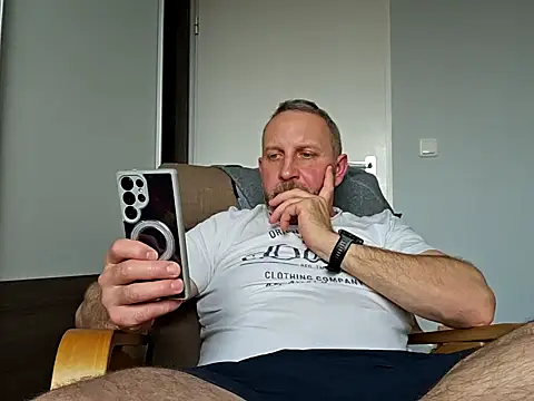 Snapshot of ghost430000 chatting on 10-31-25, 02:35 ghost430000 online show from 10-31-25, 02:35