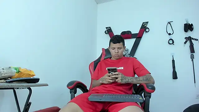 Steven19 LatinBoy online show from 11-07-25, 11:48