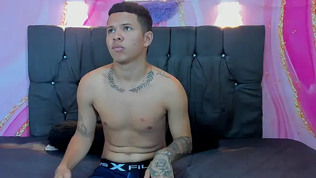 Steven19 LatinBoy online show from 12-03-25, 02:16