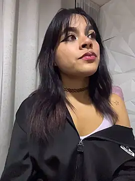 Snapshot of Veronica_Kane chatting on 10-31-25, 03:25 Veronica Kane online show from 10-31-25, 03:25