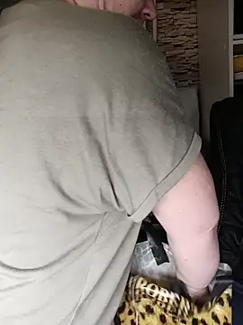 Snapshot of MilkySky chatting on 02-21-26, 02:24 MilkySky online show from 02-21-26, 02:24