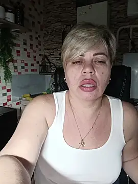 Snapshot of MilkySky chatting on 02-19-26, 03:20 MilkySky online show from 02-19-26, 03:20