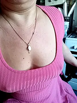 Snapshot of MilkySky chatting on 02-10-26, 09:41 MilkySky online show from 02-10-26, 09:41