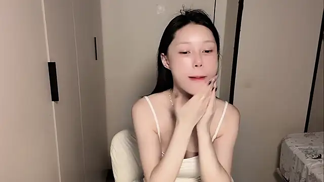 yuyu-33 online show from 05-23-26, 02:16