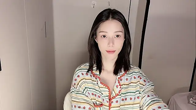 yuyu-33 online show from 12-05-25, 02:48