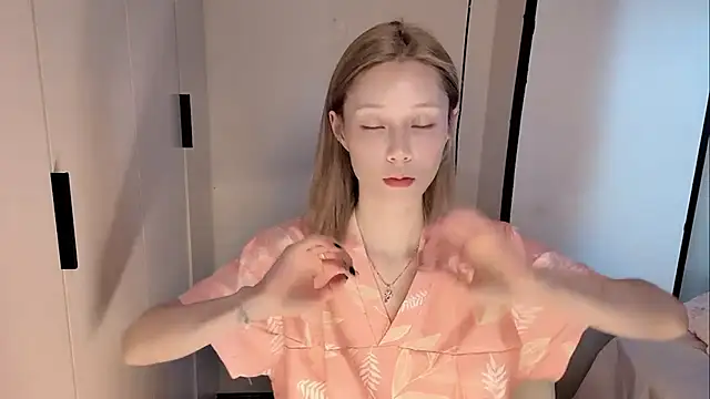 yuyu-33 online show from 02-08-26, 03:48