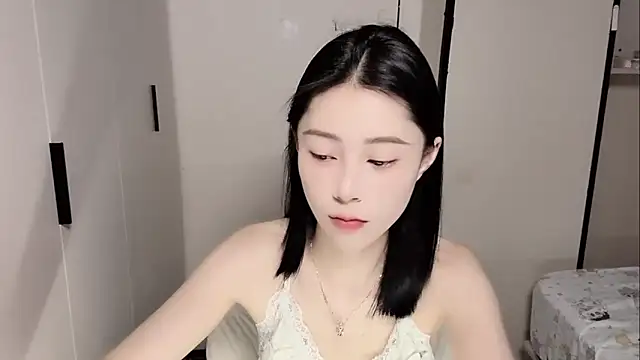 yuyu-33 online show from 05-20-26, 01:35